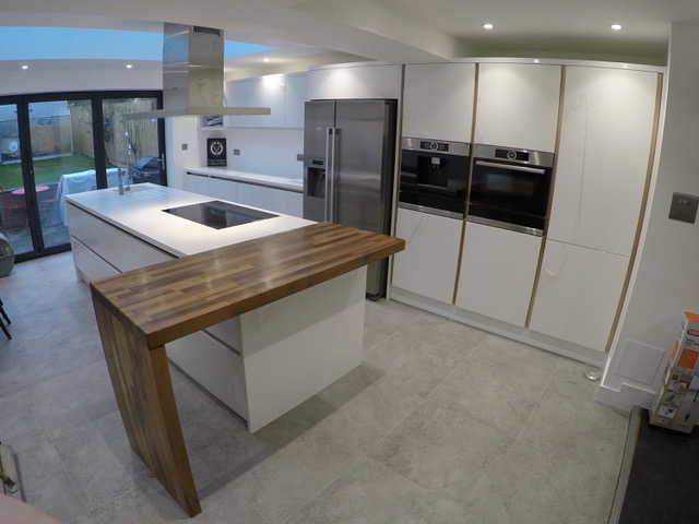 ABERTHAW – WREN KITCHEN