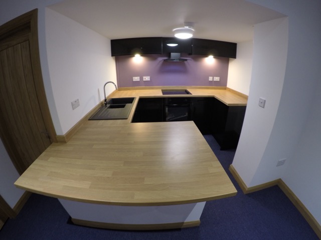 Aberkenfig – Howdens Kitchen
