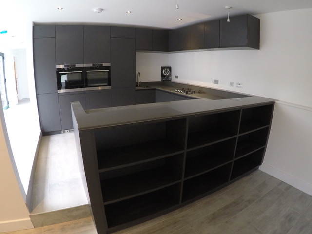 LLANDAFF – SCHULLER KITCHEN