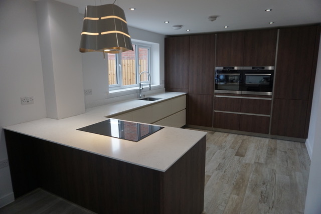 RHOOSE – SCHULLER KITCHEN