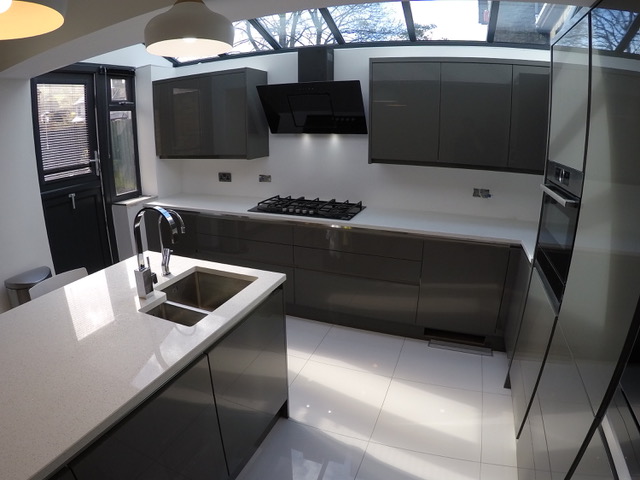 TONYPANDY – WREN KITCHEN